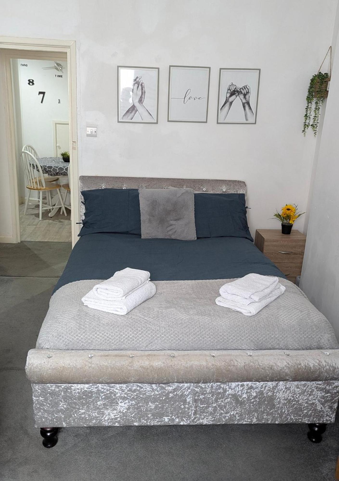 Homely Apartment In The Heart Of Town Centre - Sleeps 6 Bournemouth Exterior photo